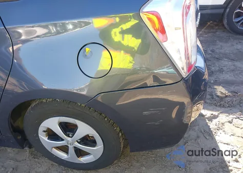 2013 Toyota Prius Three z USA, uszkodzony, nr VIN JTDKN3DU4D1631259